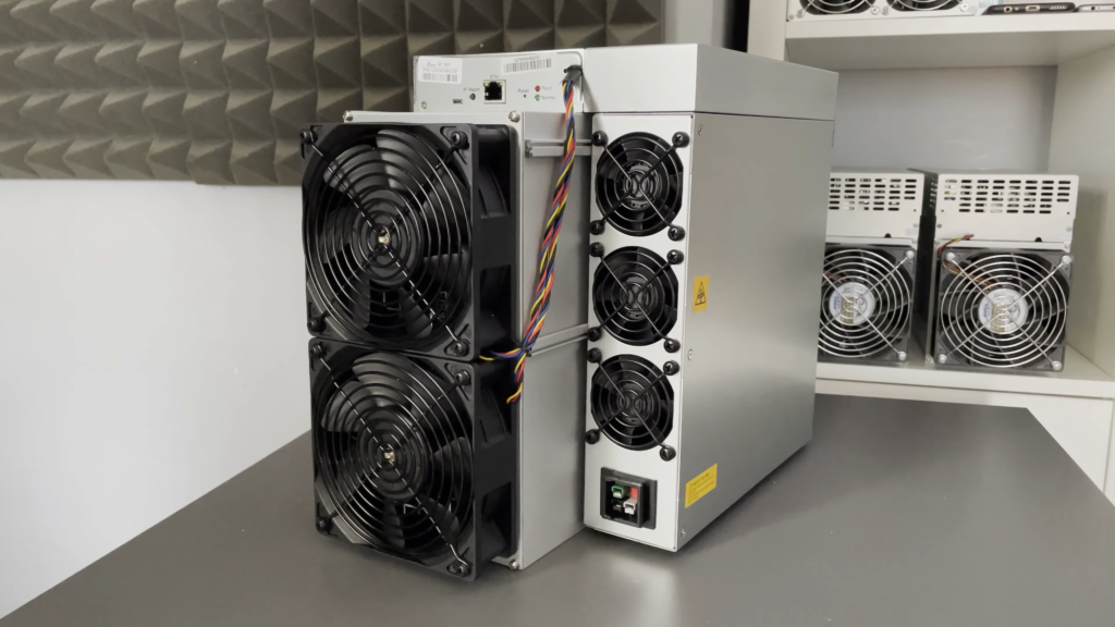 Bitmain Antminer S21 miner